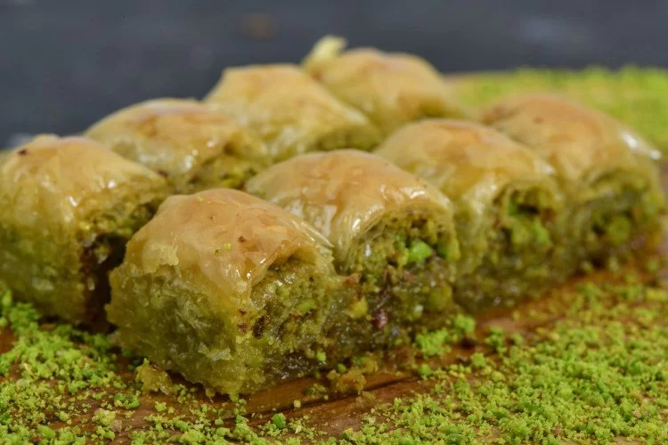 Fıstıklı Özel Fıstıklı Özel